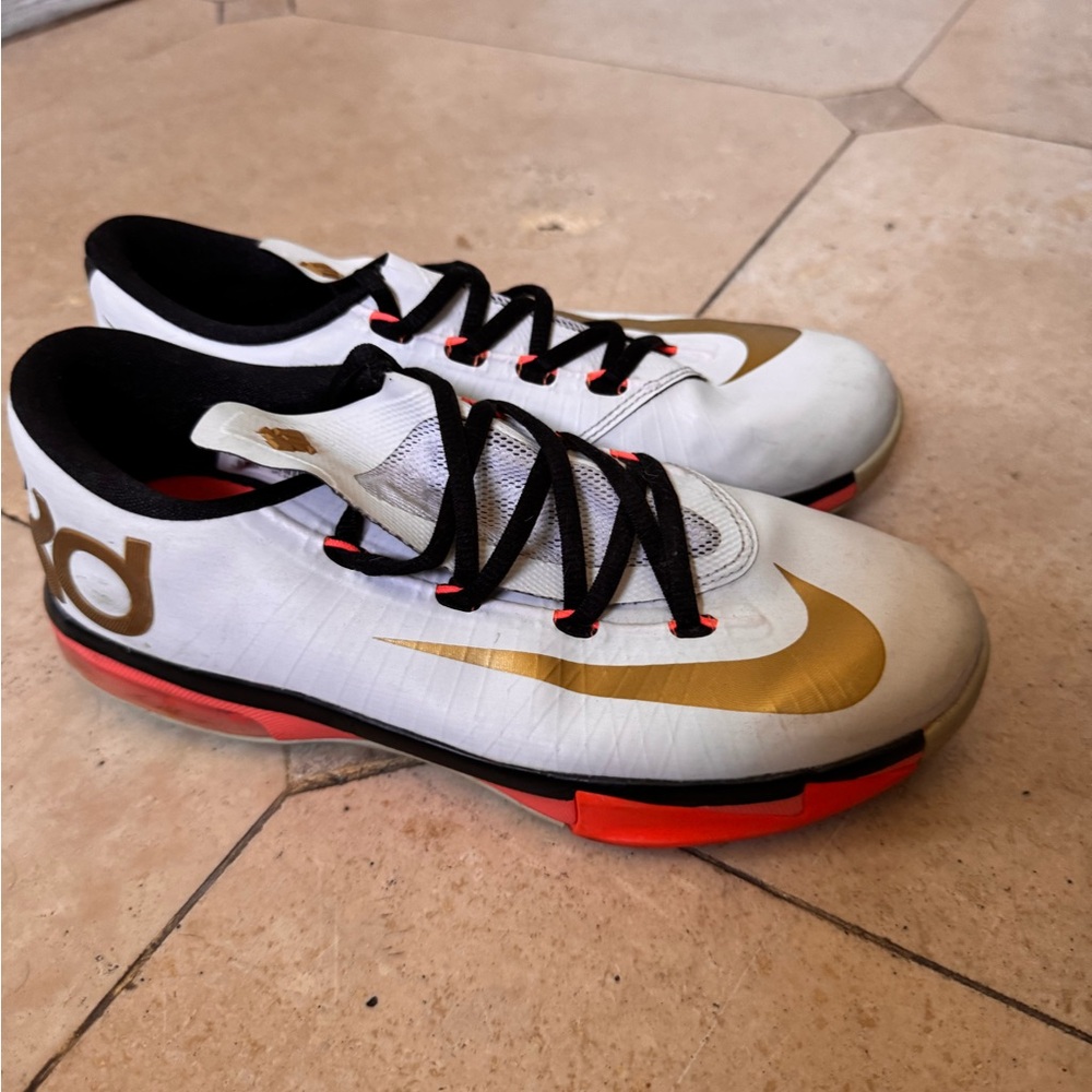 Nike KDs